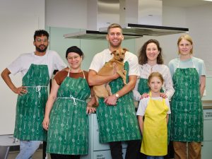 Gruppenfoto mit Hund